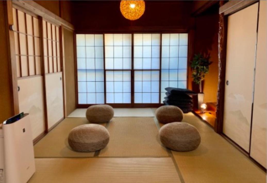 Apartment Hide Out *